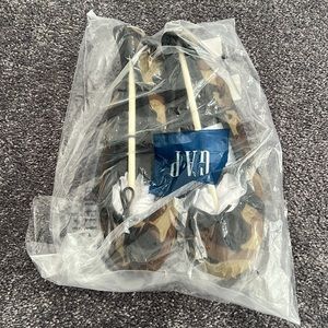 Gap camouflage mohair size 8 1/2 ballet flats brand new!!! Never worn!